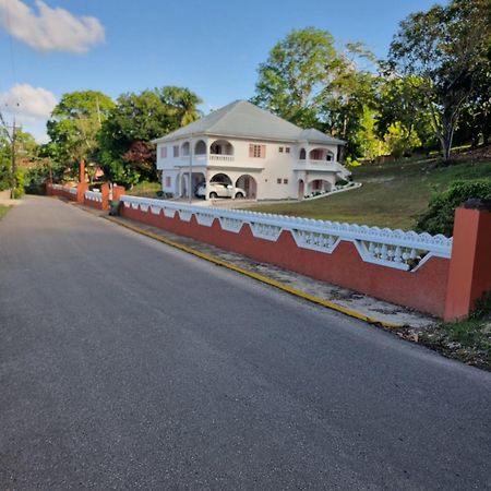 Shaw Park Gem Apt 12D Ocho Rios Eksteriør billede