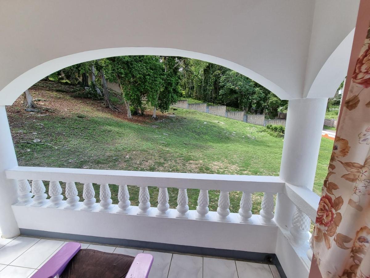 Shaw Park Gem Apt 12D Ocho Rios Eksteriør billede